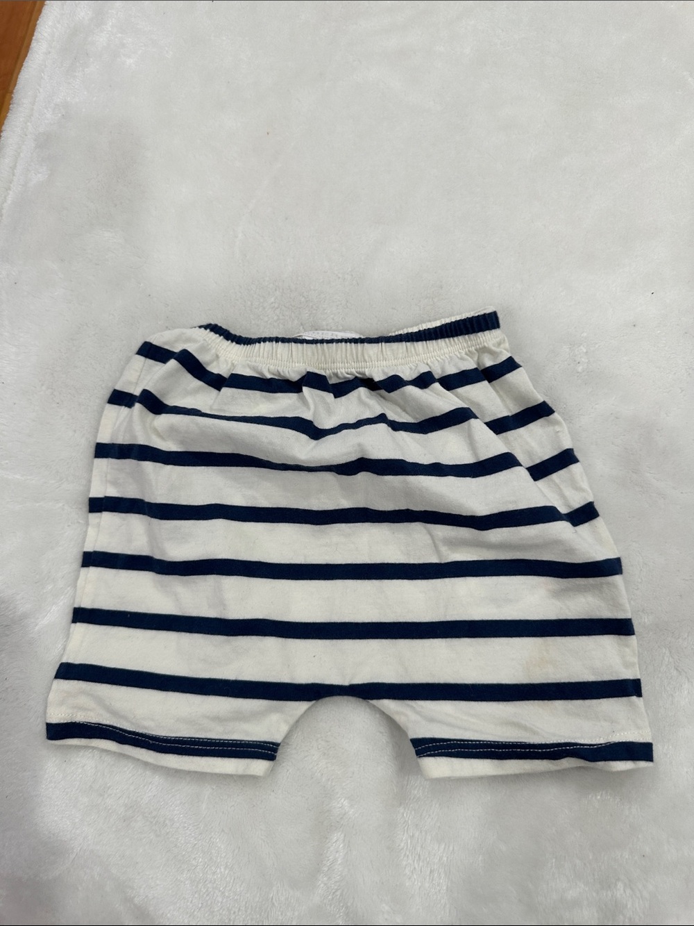 100% authentic Burberry t-shirt and short set for 6m old boy